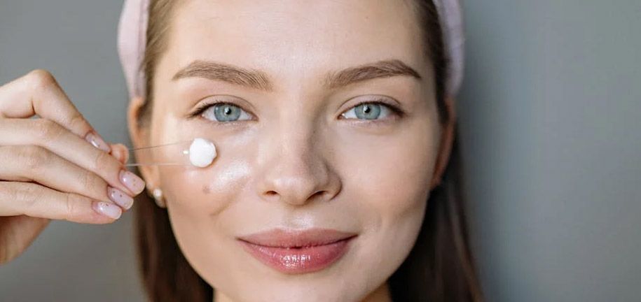 Cuidado del contorno de ojos mitos vs realidad